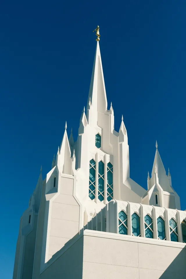 San Diego: White spires