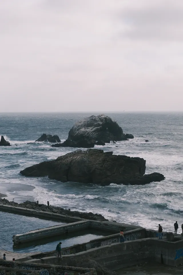 San Francisco: Pacific rocks