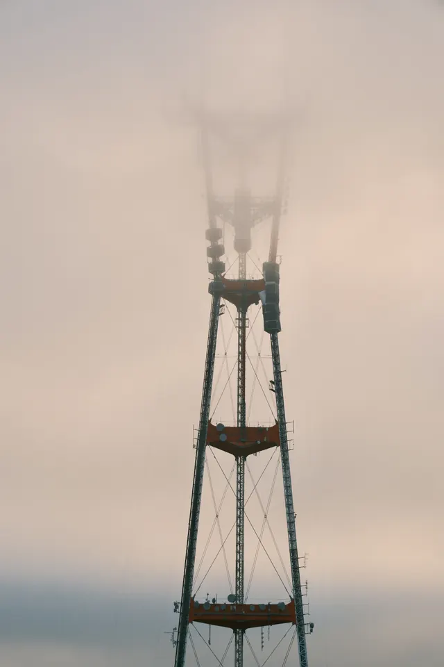 San Francisco: Golden Gate in the mist